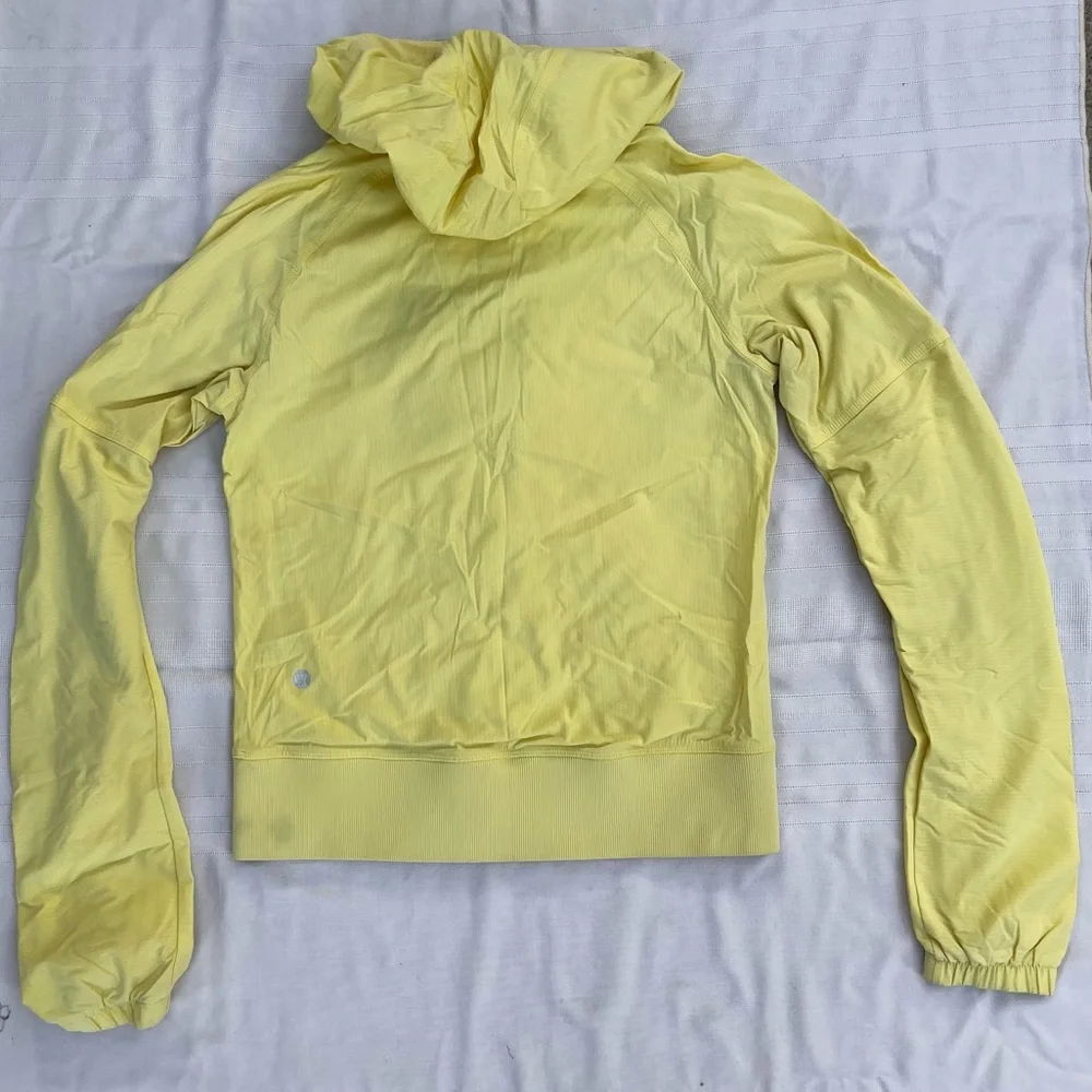 Lululemon street to studio hooded Jacket size 4